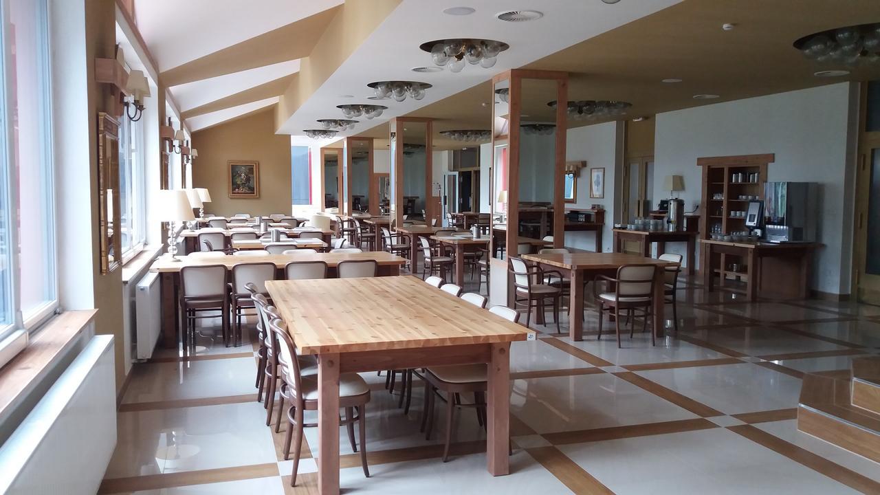 Hotel Bouczech Lipno nad Vltavou Exterior foto